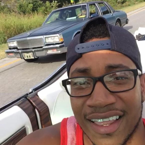 Meet your Posher, Chris - Picture 1 of 1